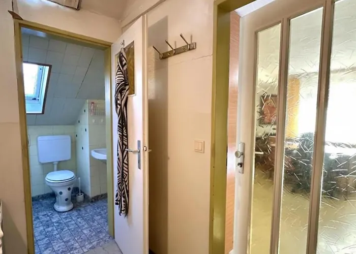 Private Floor Near Sana Klinik * 오펜바흐